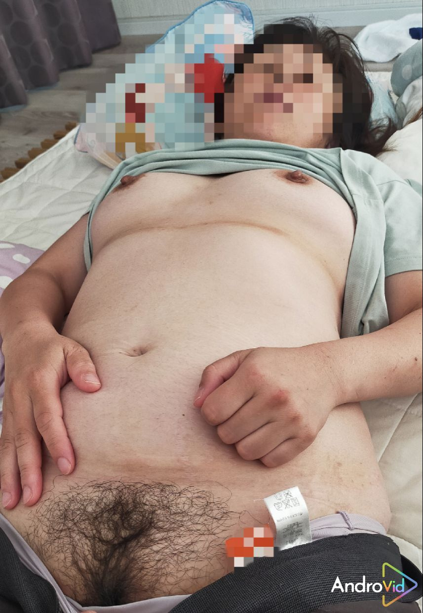 飲み会の後の裸