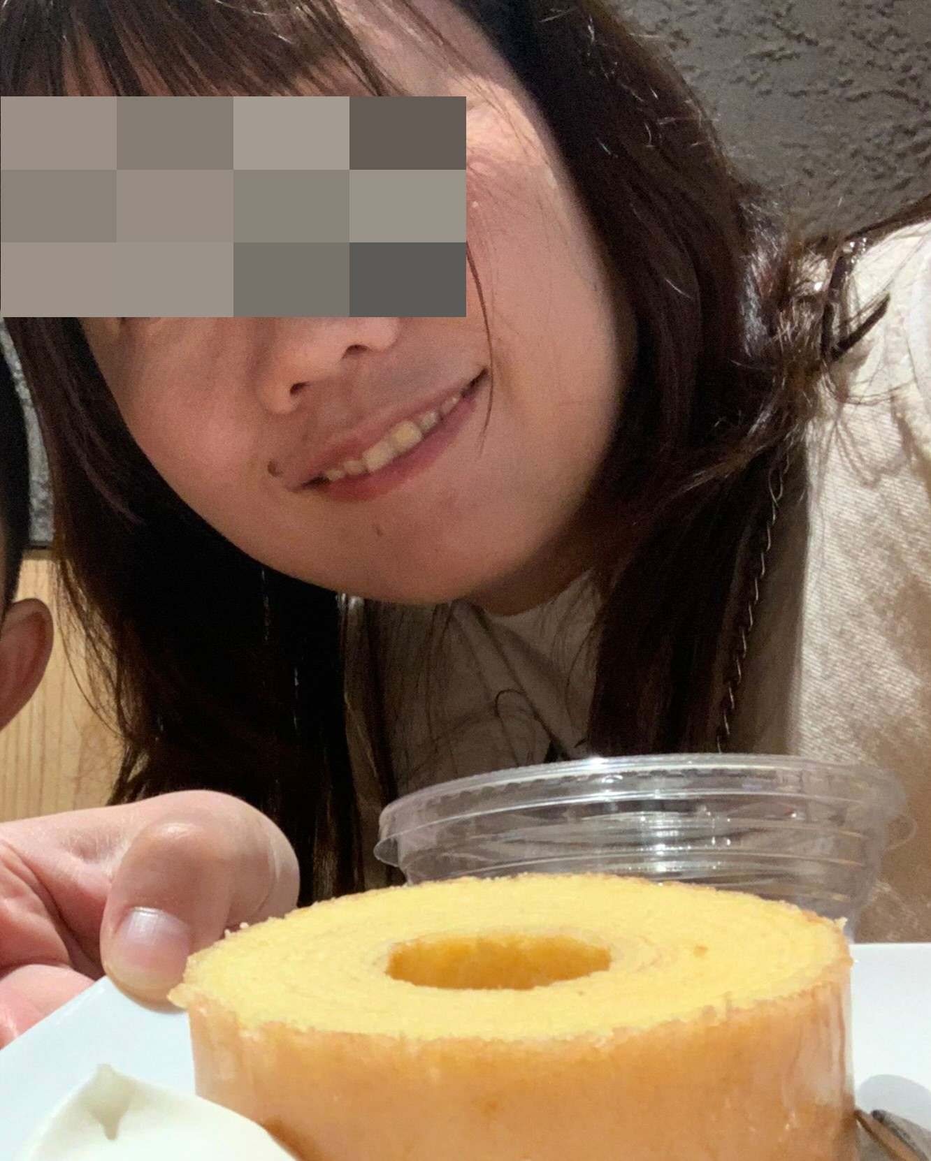 不鮮明ですが…教師妻のおっぱいの画像その1