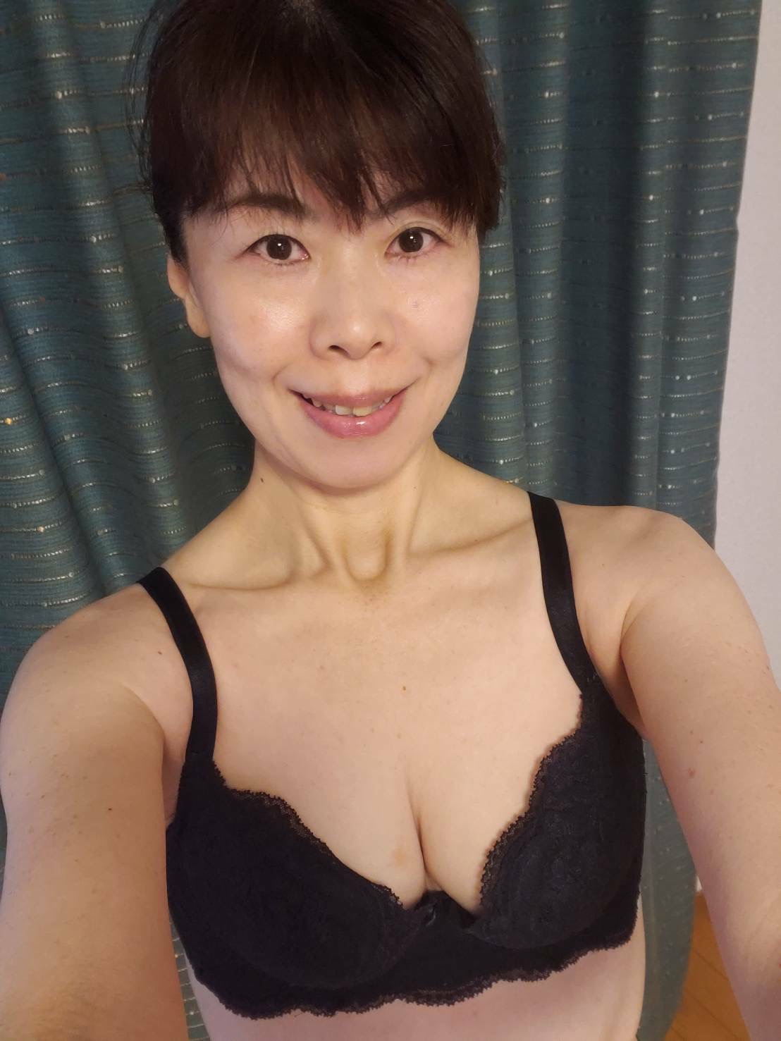 熟女下着姿画像掲示板 妻投稿倶楽部