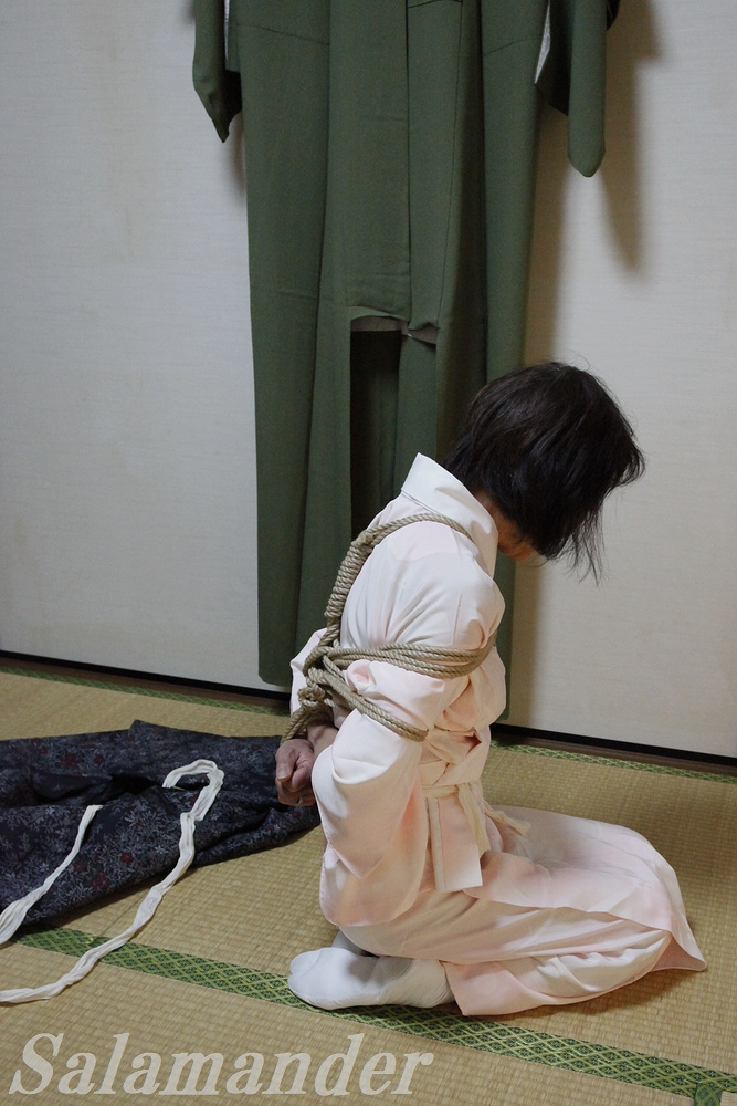 緊縛i 和装 美しい女性の緊縛美 (15) 着物、襦袢 、湯文字 (1) : ko_c_sanのblog