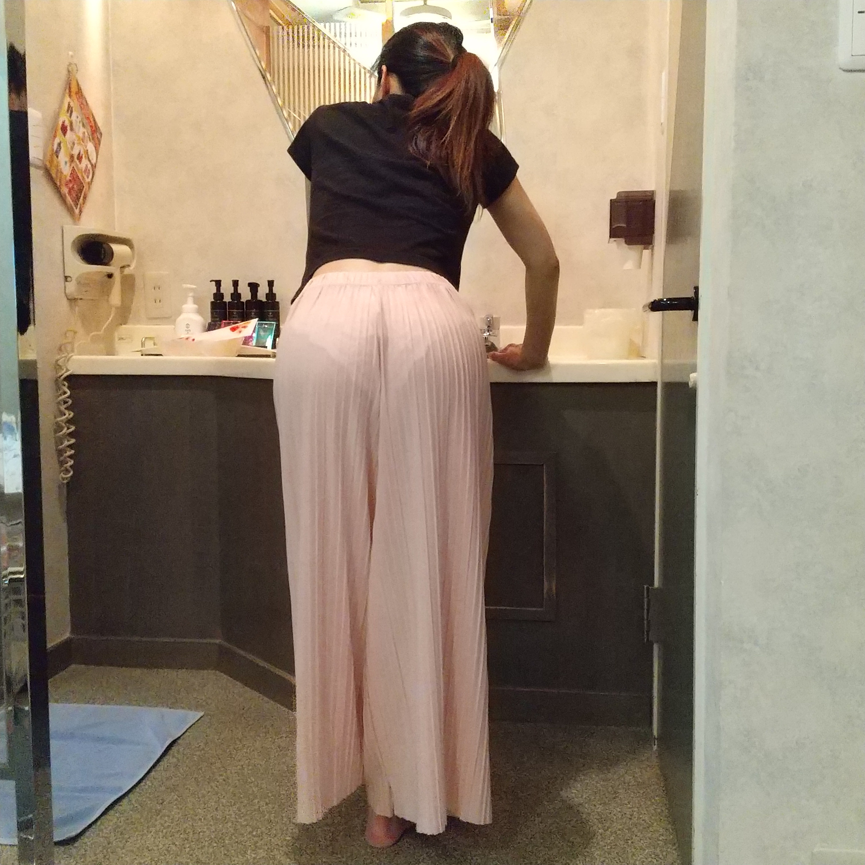 パンティラインエロ