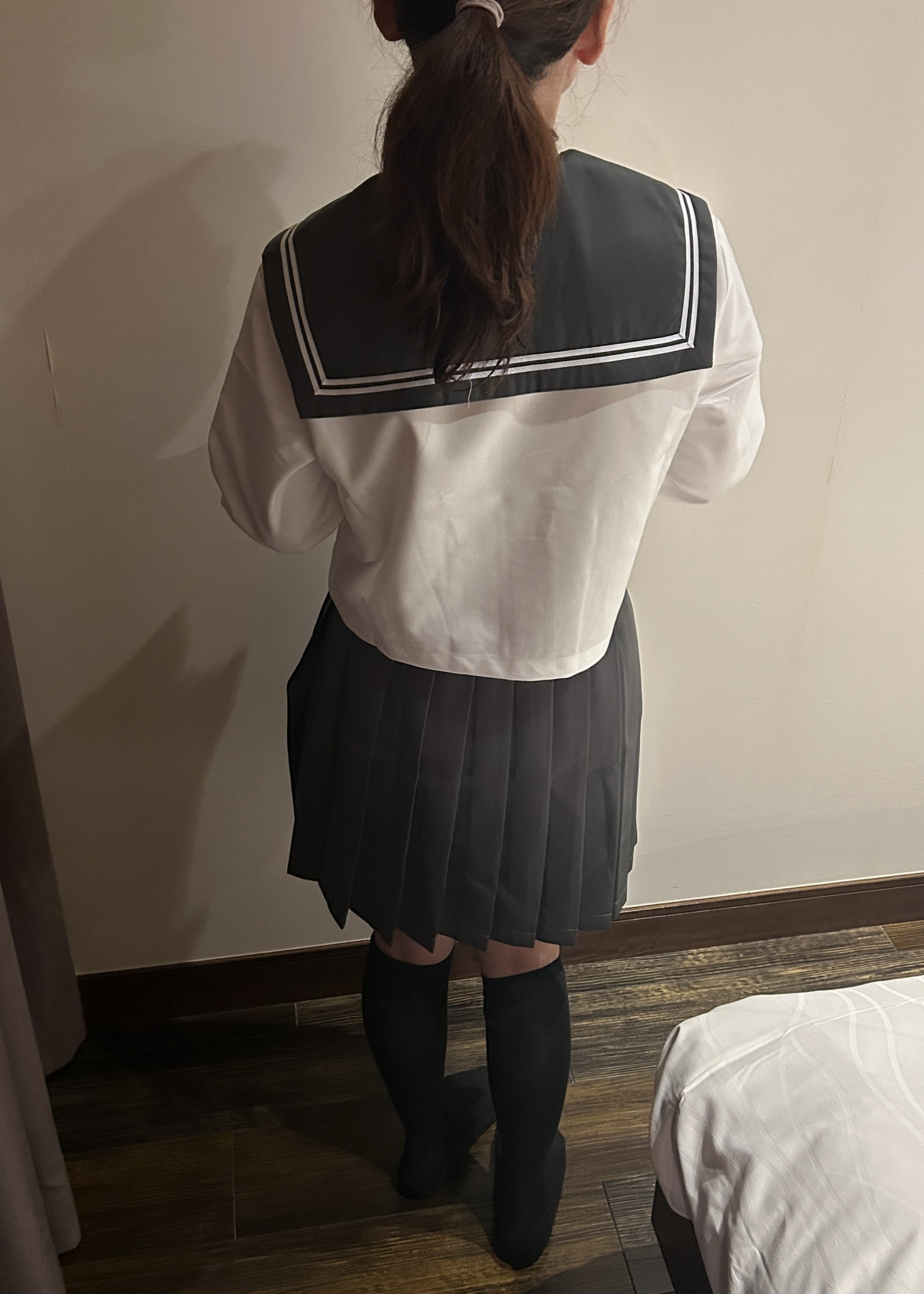 妻の制服姿の画像その1