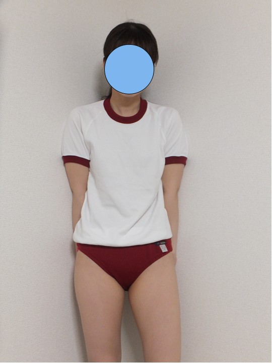 体操服（赤ブルマ）からのヌードの画像その1