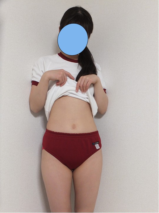 体操服（赤ブルマ）からのヌードの画像その2