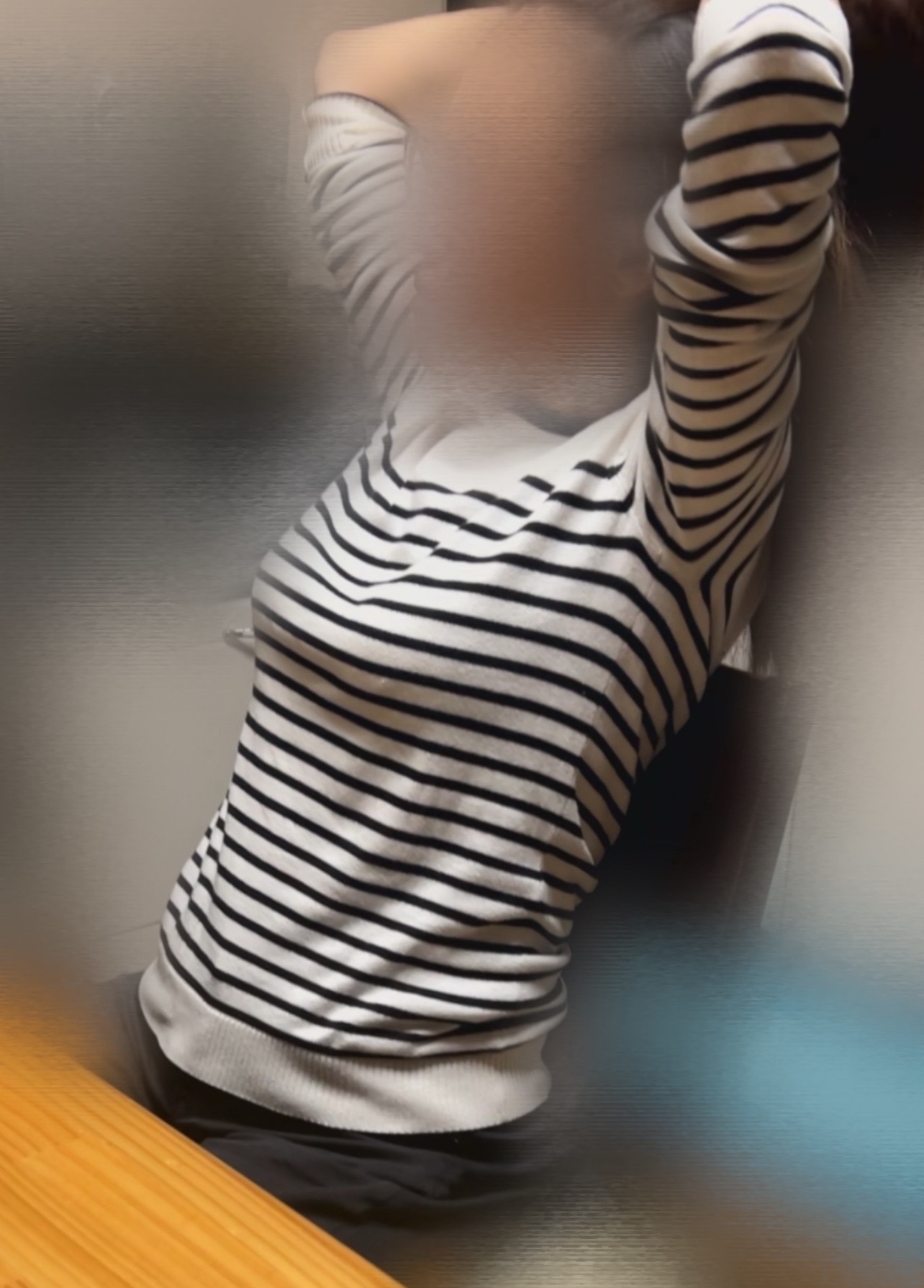 レス妻　ドアの隙間からの画像その1