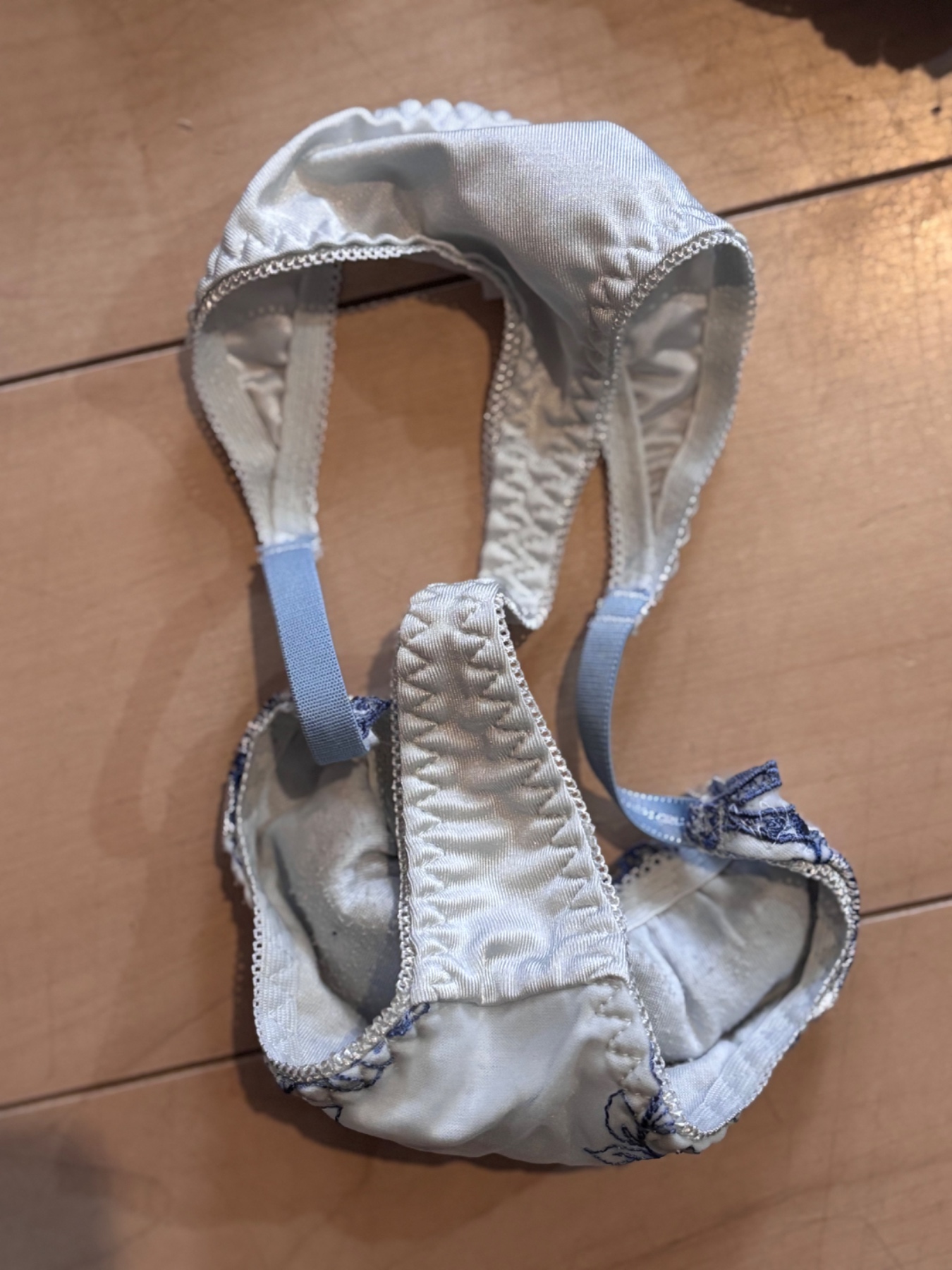 4児妻のTバックの画像その2