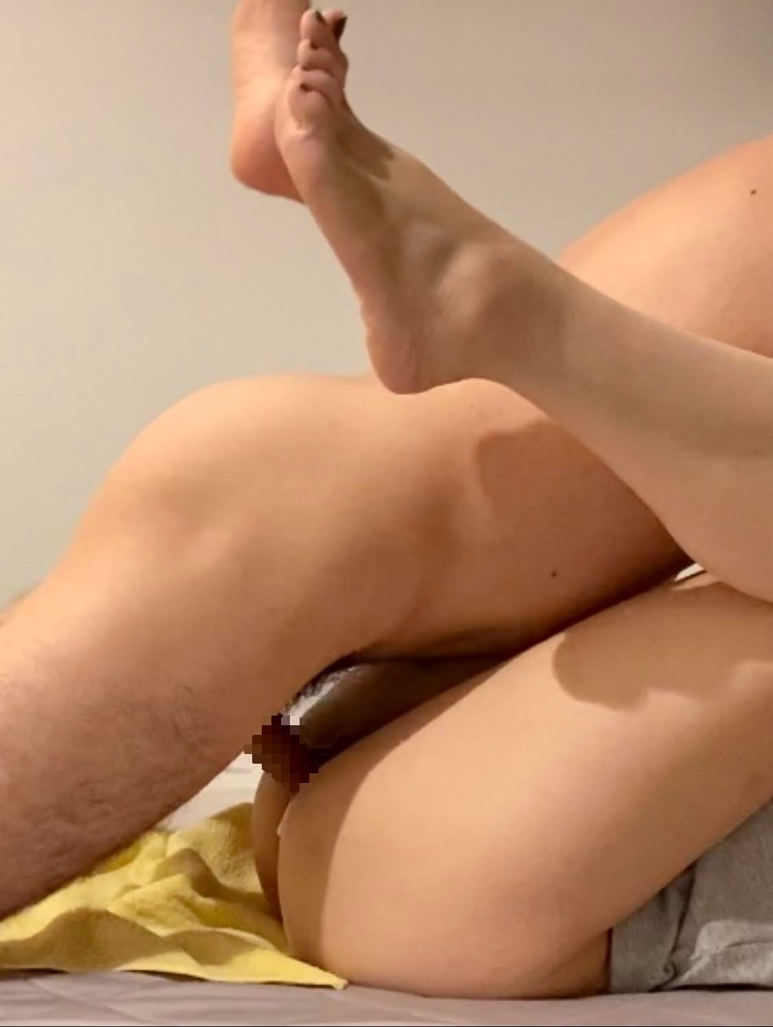 淫液に濡れた妻の女性器の画像その1