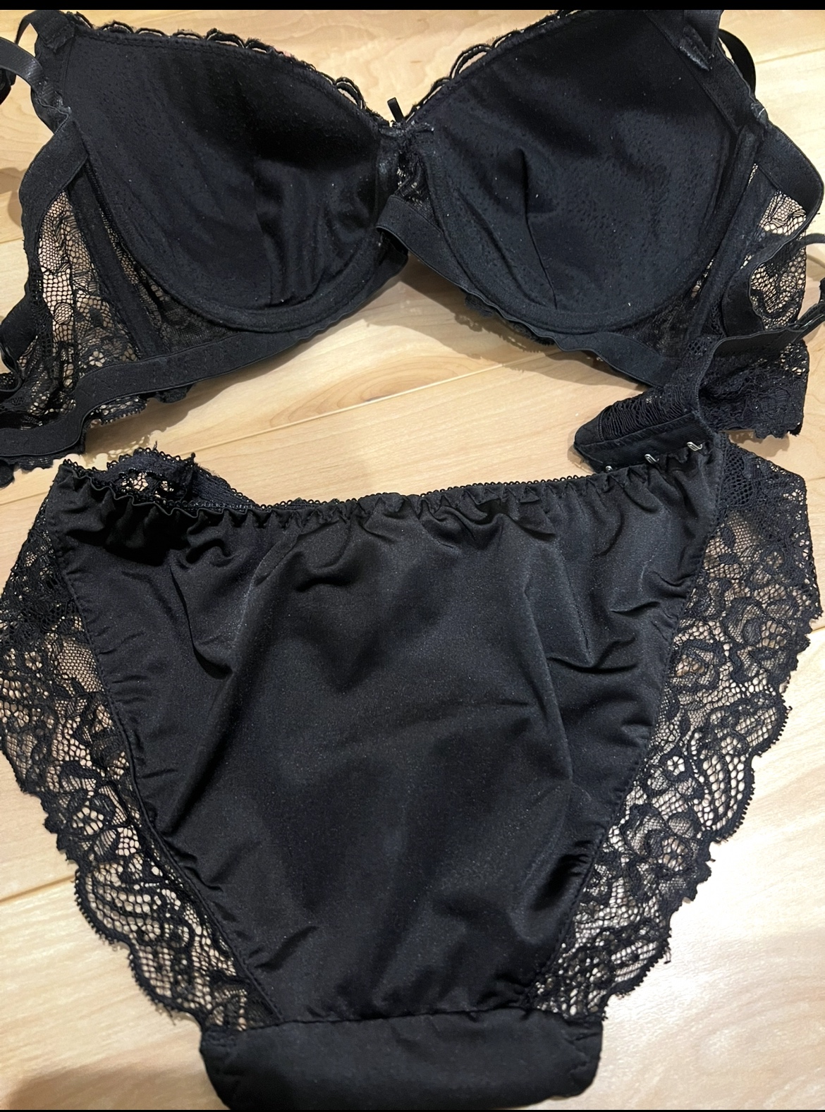 巨乳嫁下着シミ付きの画像その2