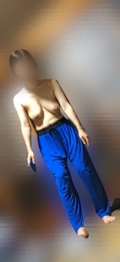 たれた乳を盗撮