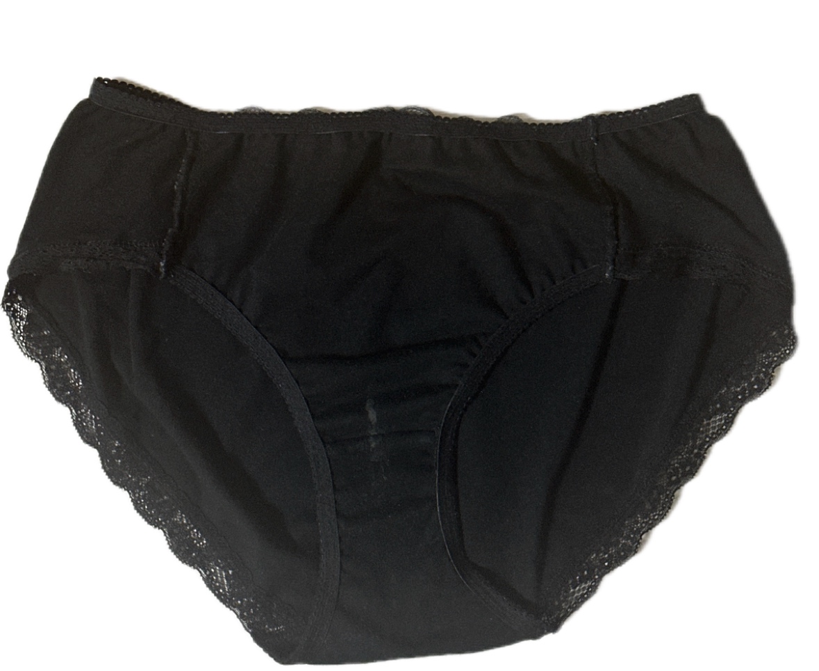 まじめだった休日の妻の下着の画像その2