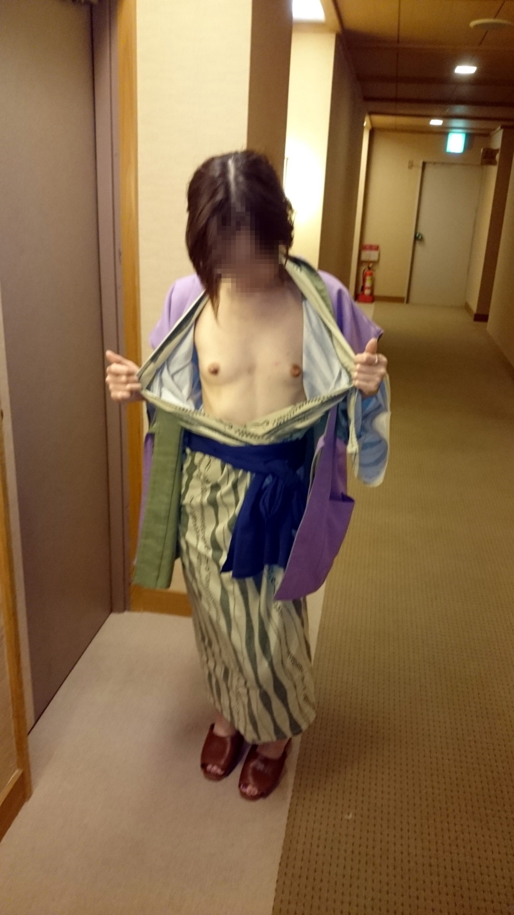 貧乳な妻の画像その2