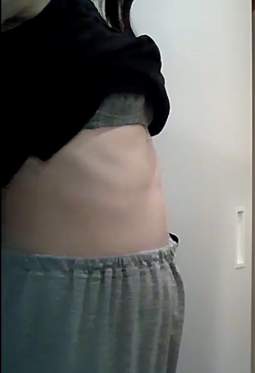 お風呂場での脱衣の画像その3