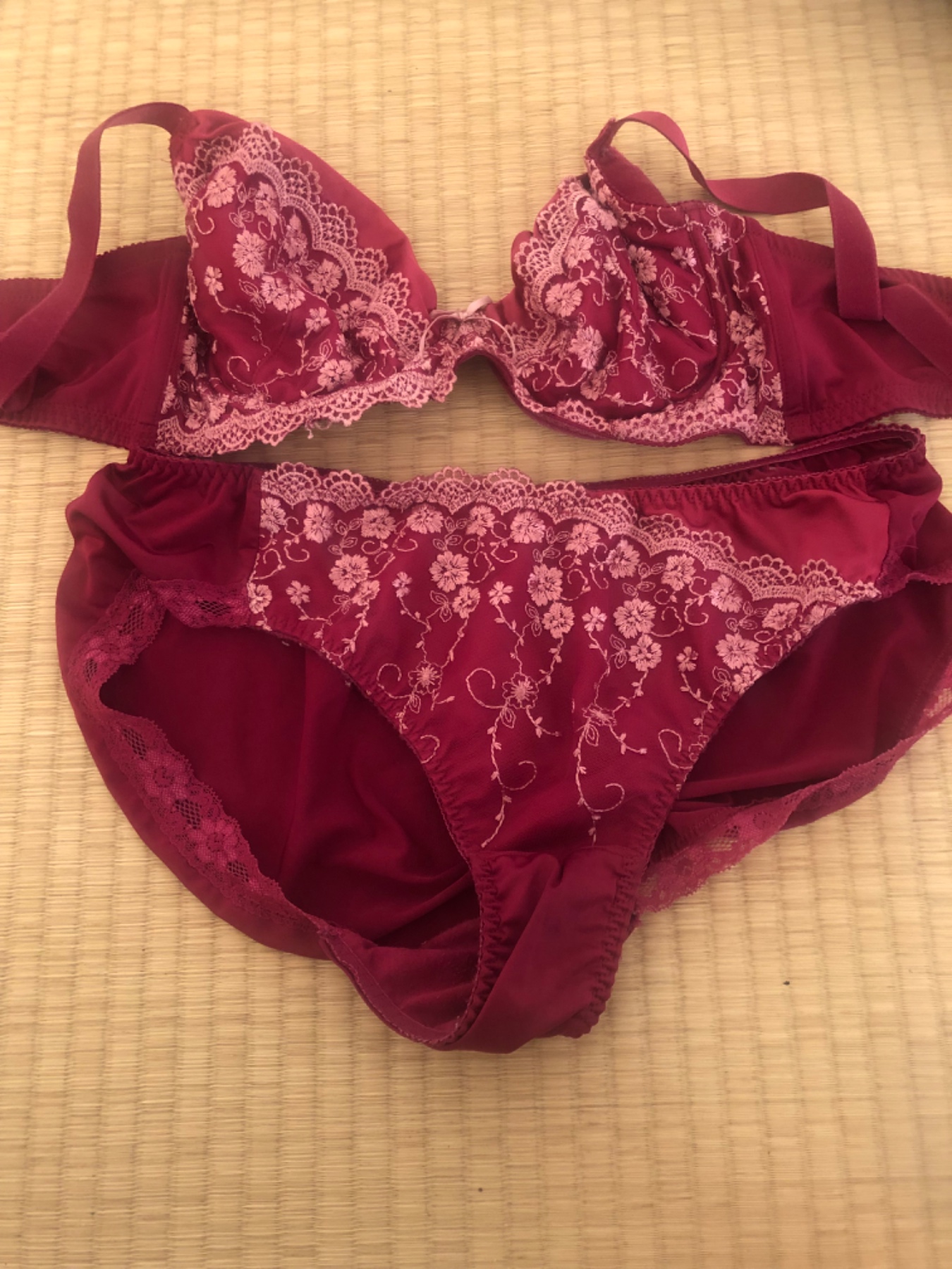 巨乳・ケツデカの妻の下着の画像その1