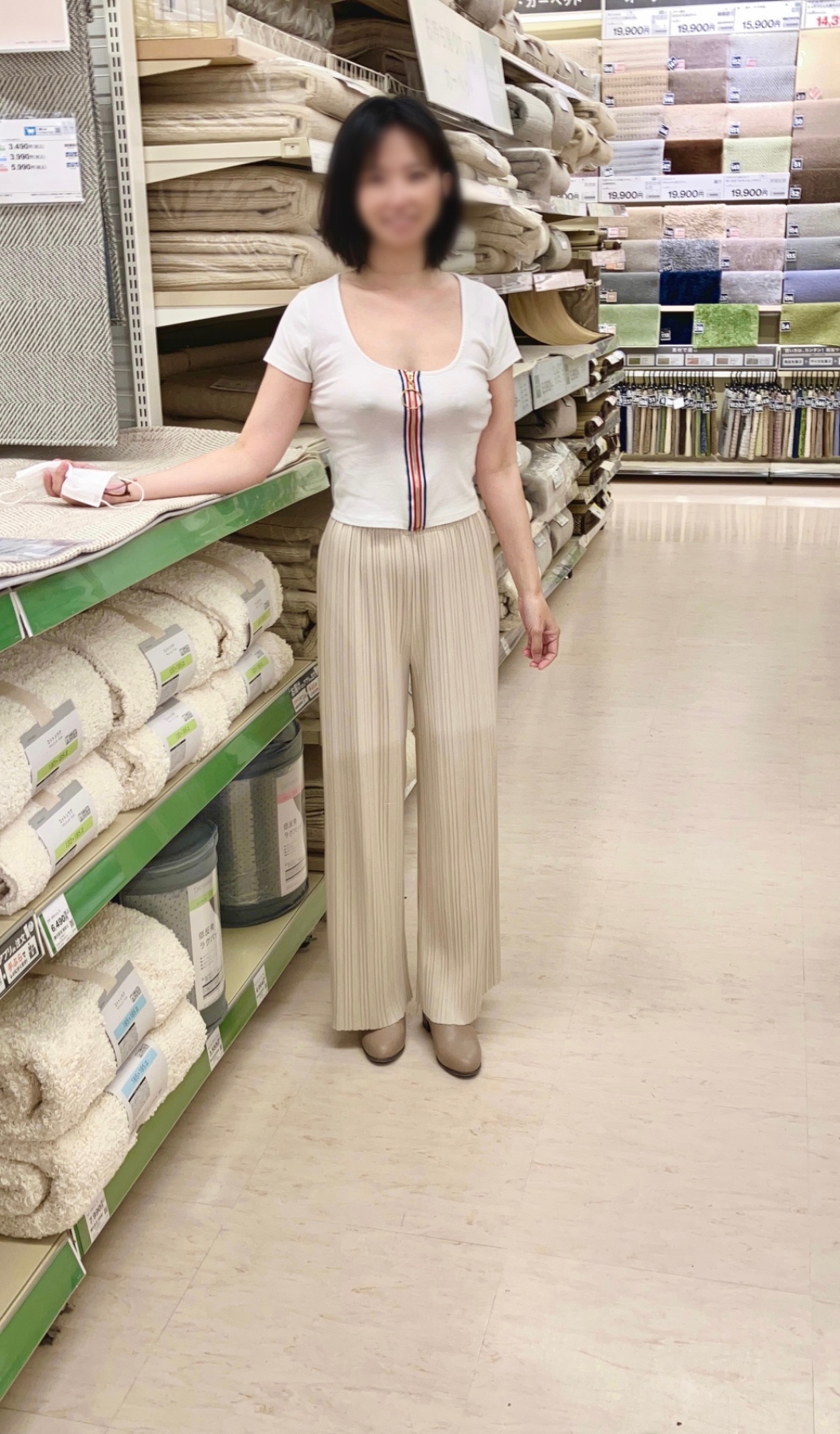 視姦されたがるマゾ妻ですの画像その3