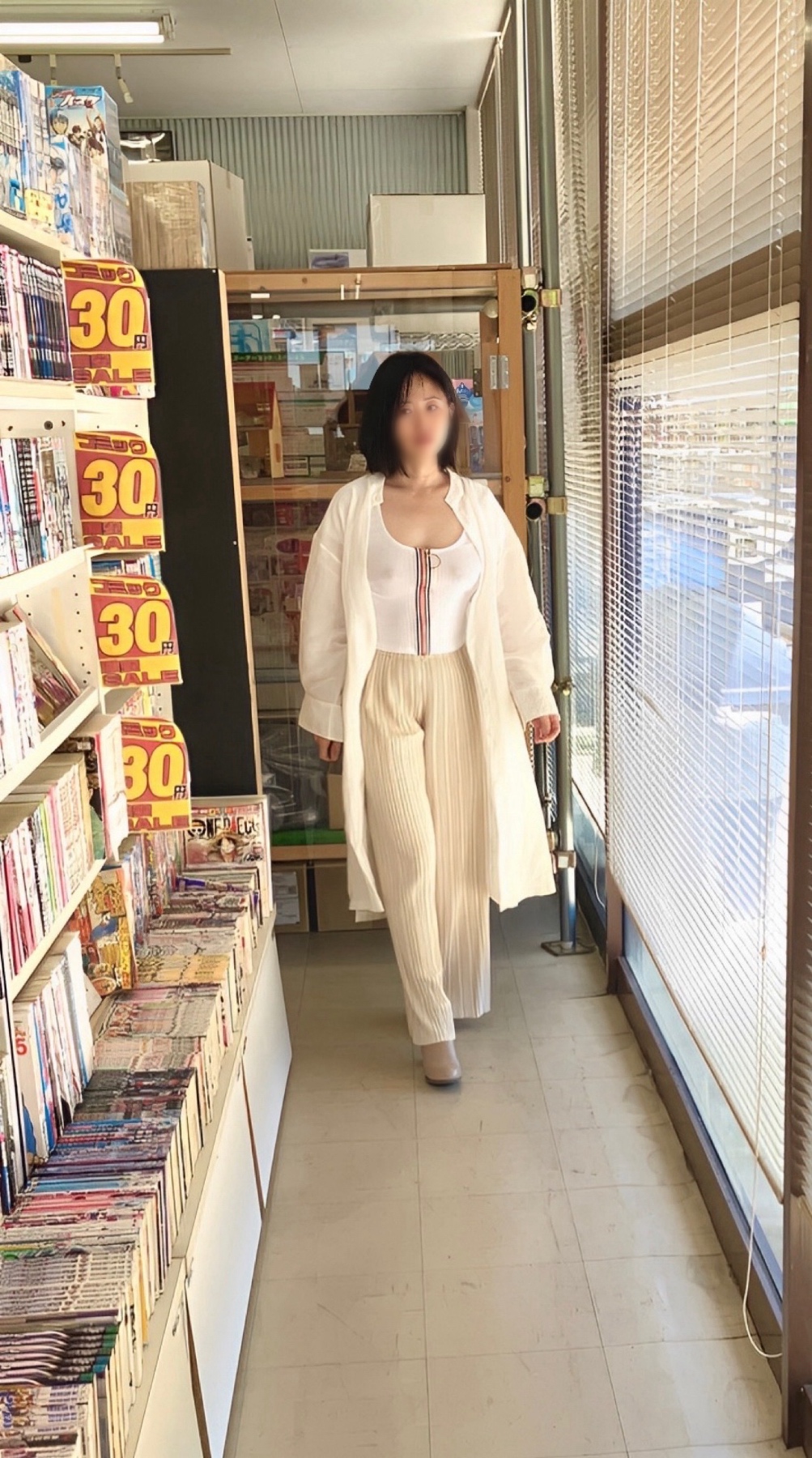 視姦されたがるマゾ妻ですの画像その4