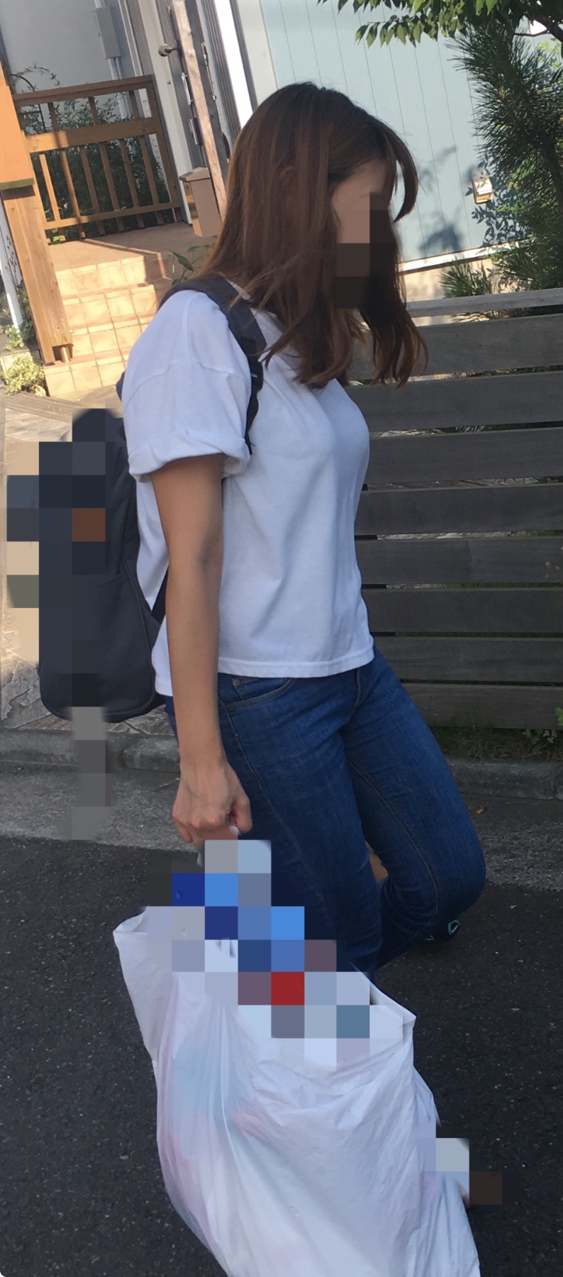 妻の着衣と母乳おっぱいの画像その1