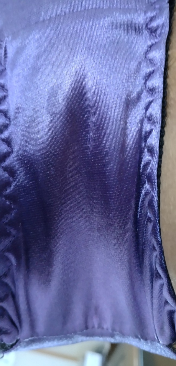 妻の真下からの画像その3