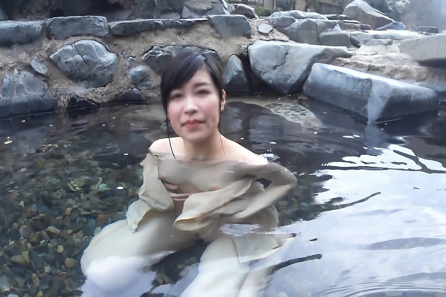 お湯の中の画像その1