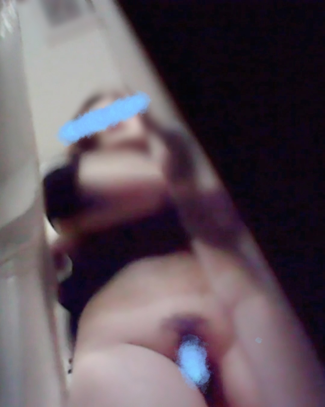 無防備に脱衣していきますの画像その1