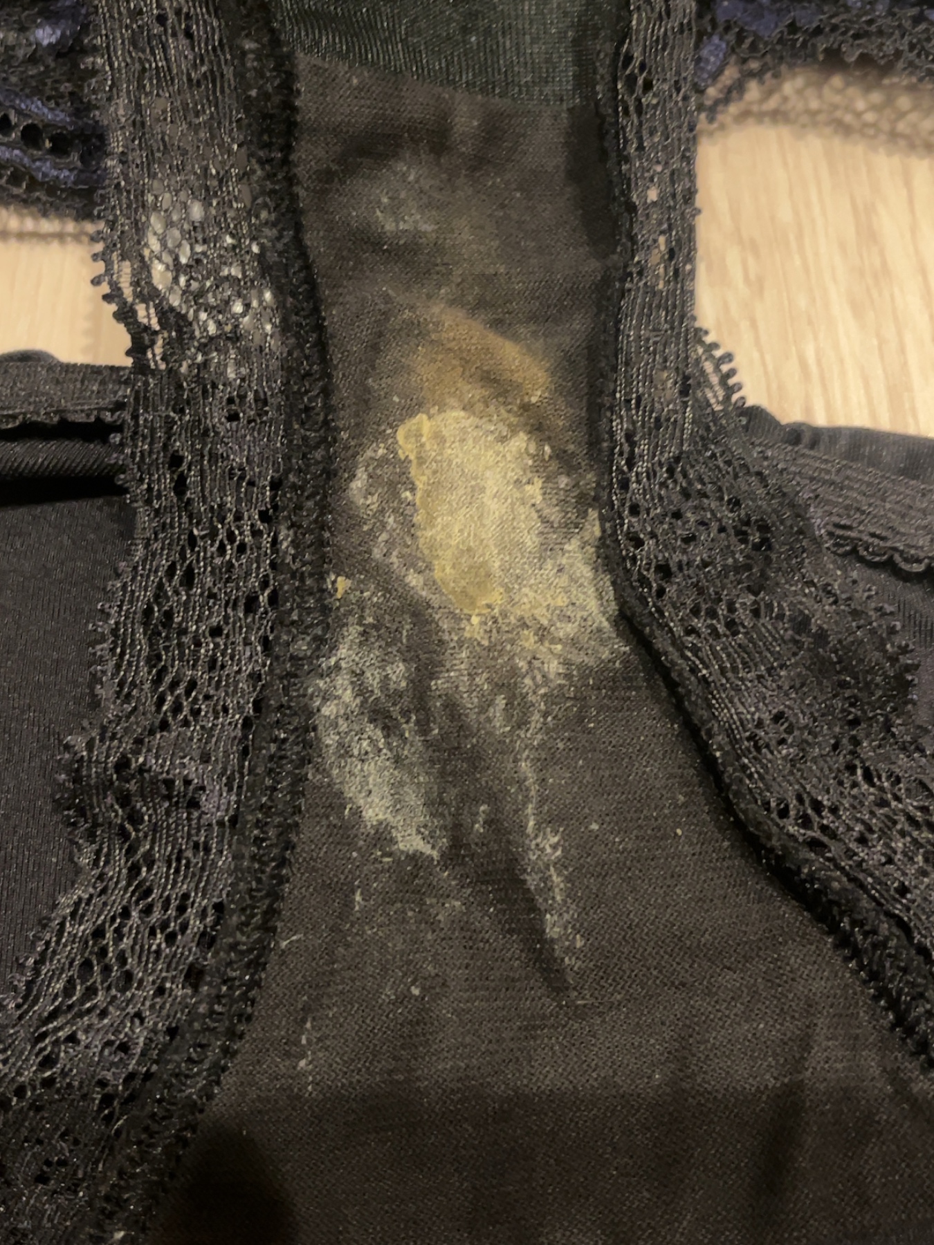 真面目妻の恥ずかしいシミの画像その3