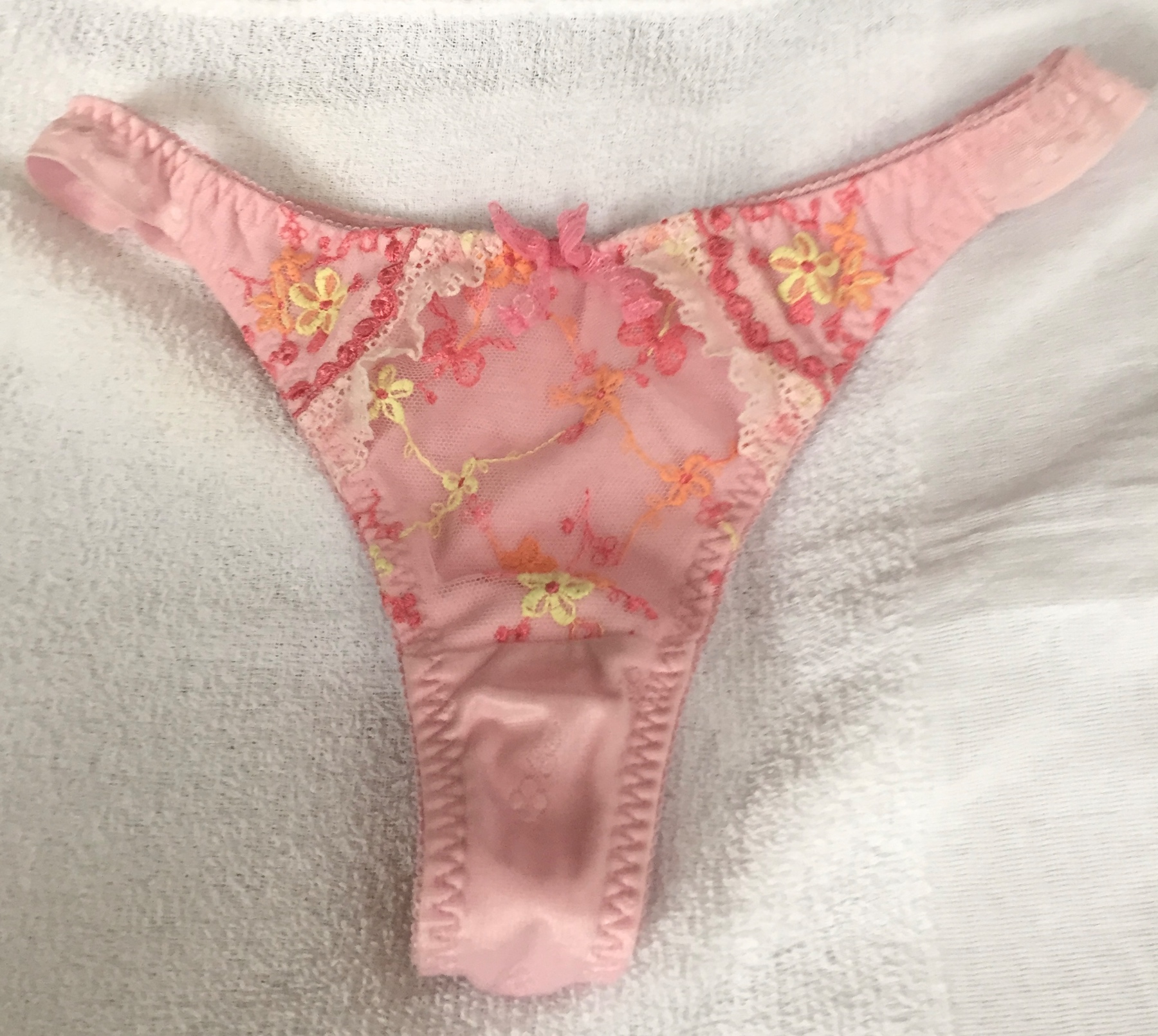 可愛いピンクＴバックの画像その2