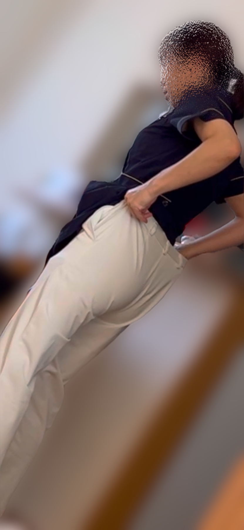 制服姿のレス妻の画像その4