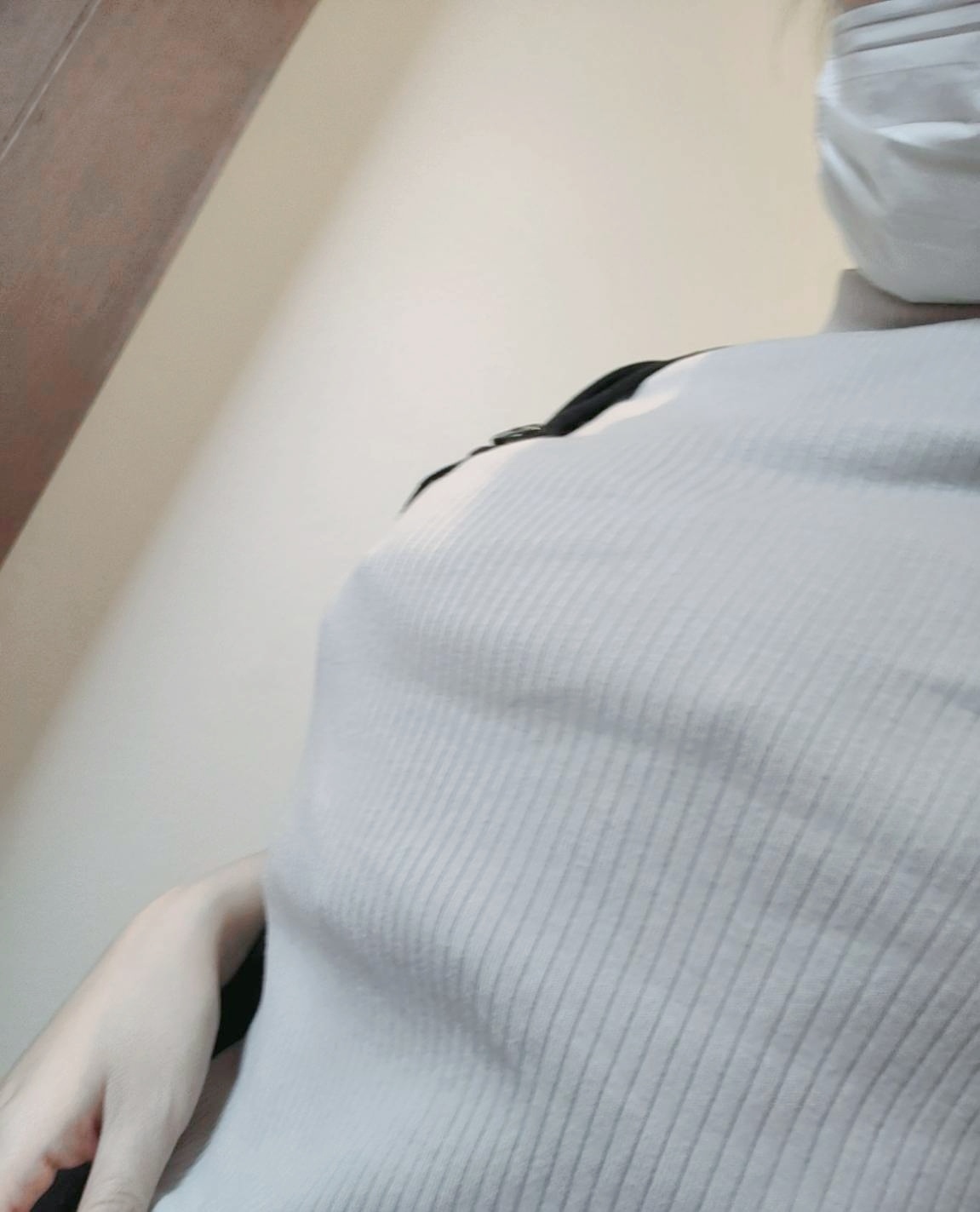 仕事中の彼女の画像その3