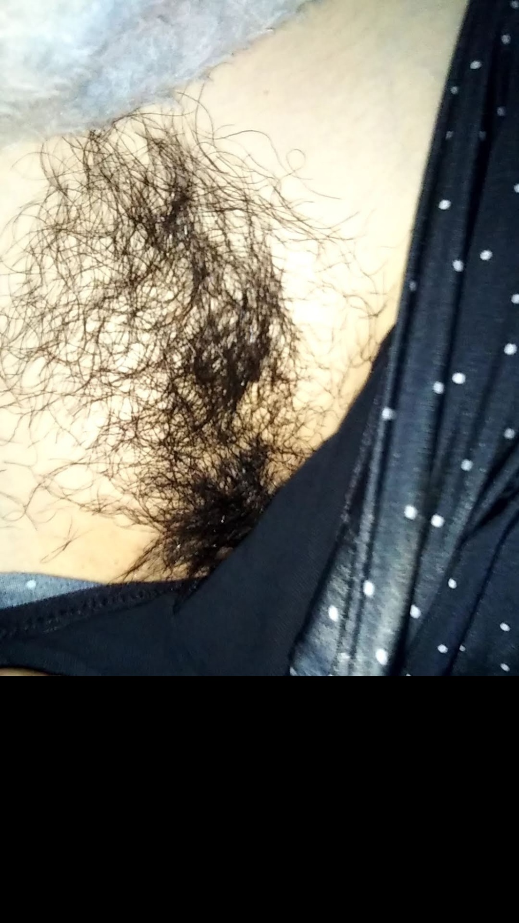 顔出し４児妻の卑猥な陰毛の画像その3