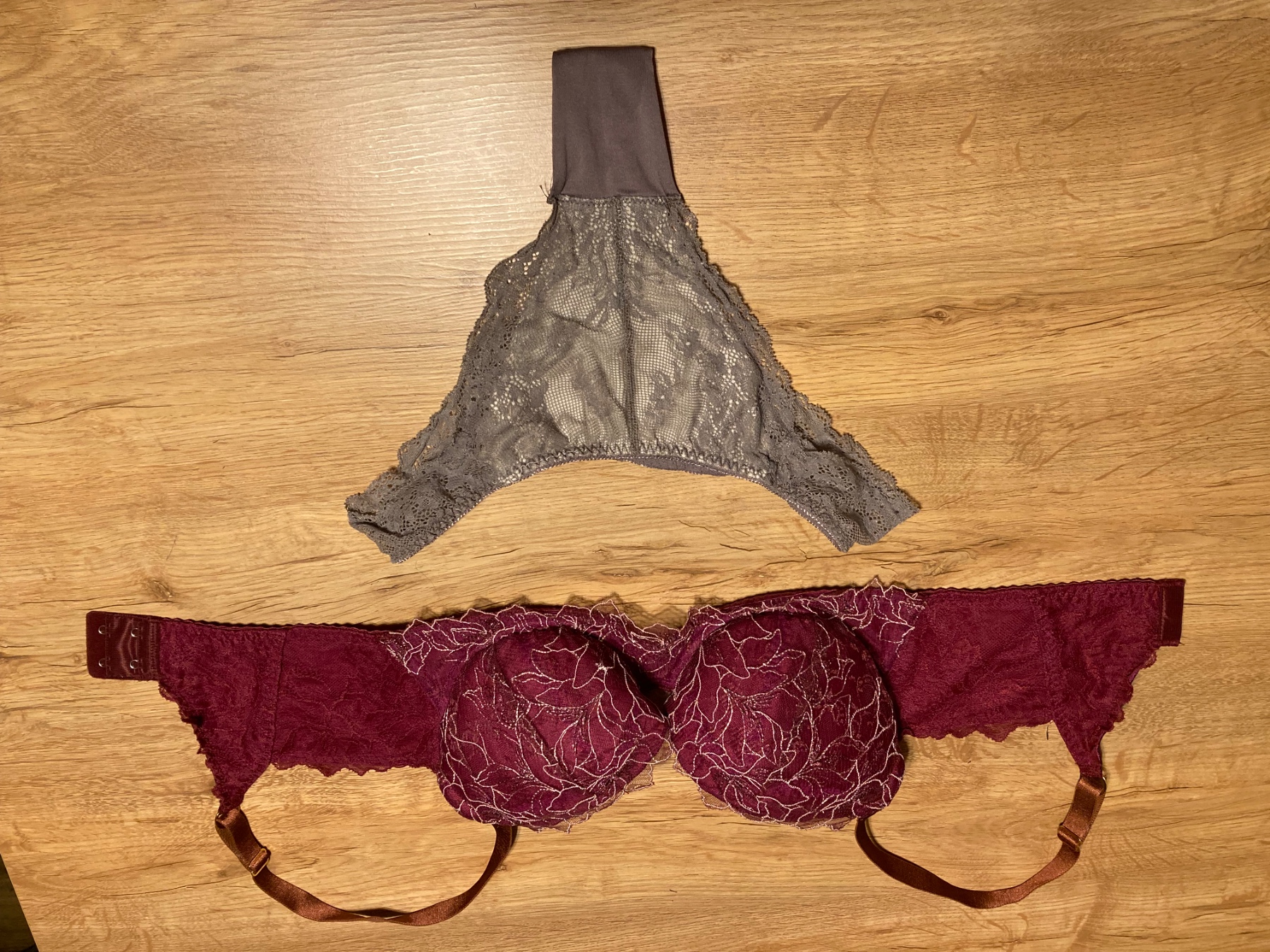 不倫妻のTバックの画像その4