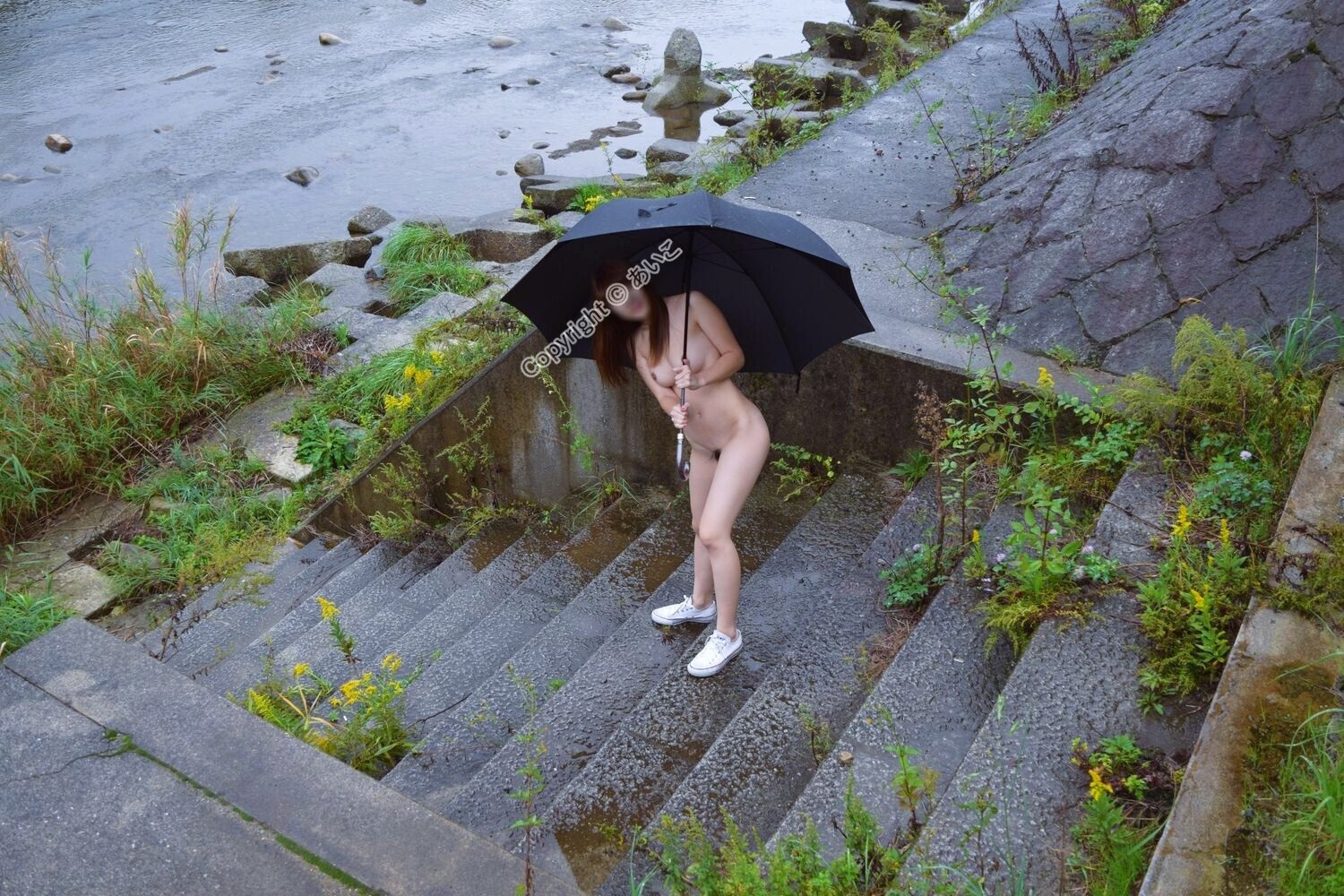 あいこ通信 若妻 全裸 河川敷の画像その1