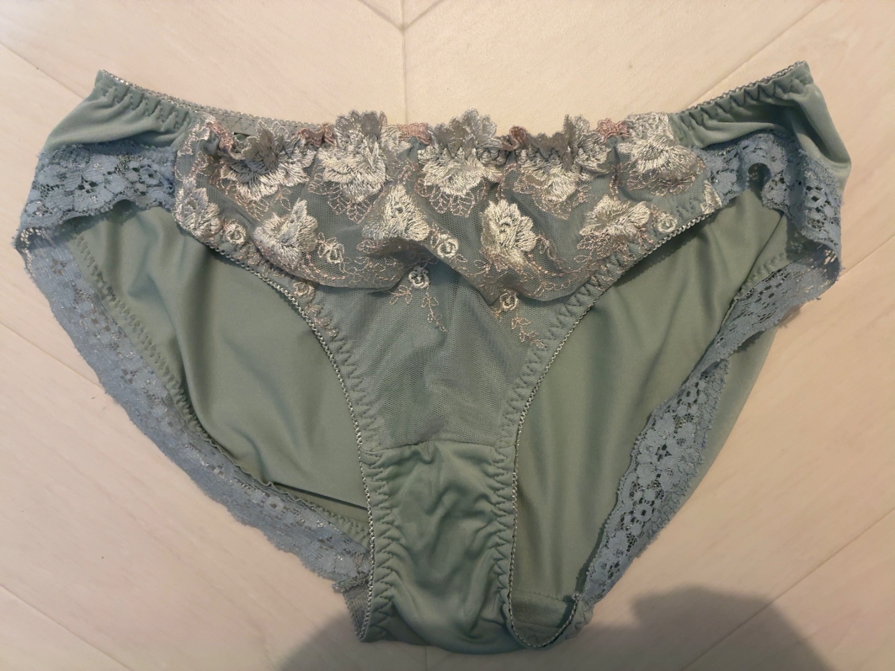 34歳教員妻の汚パンティー④の画像その2