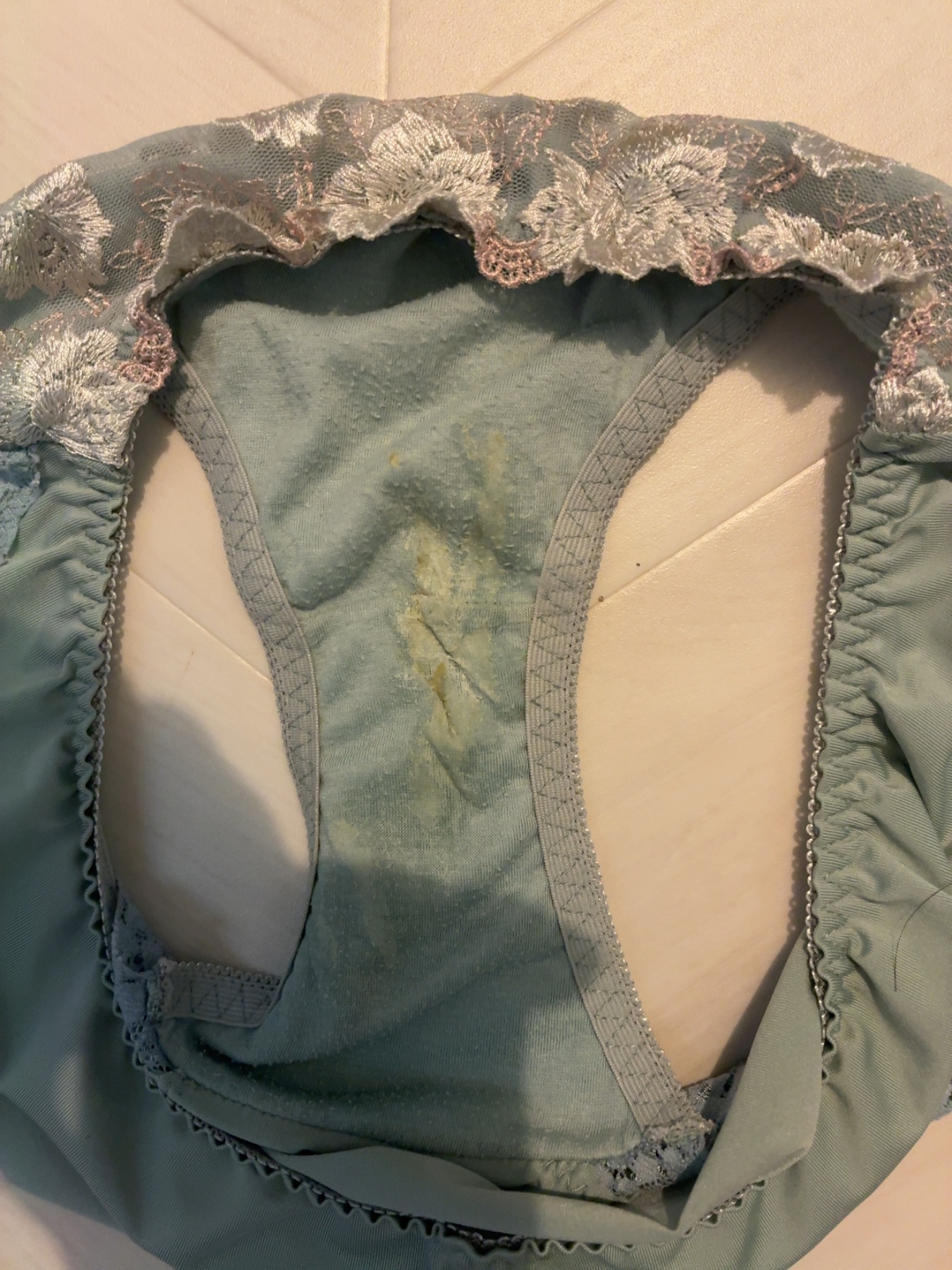 34歳教員妻の汚パンティー④の画像その4