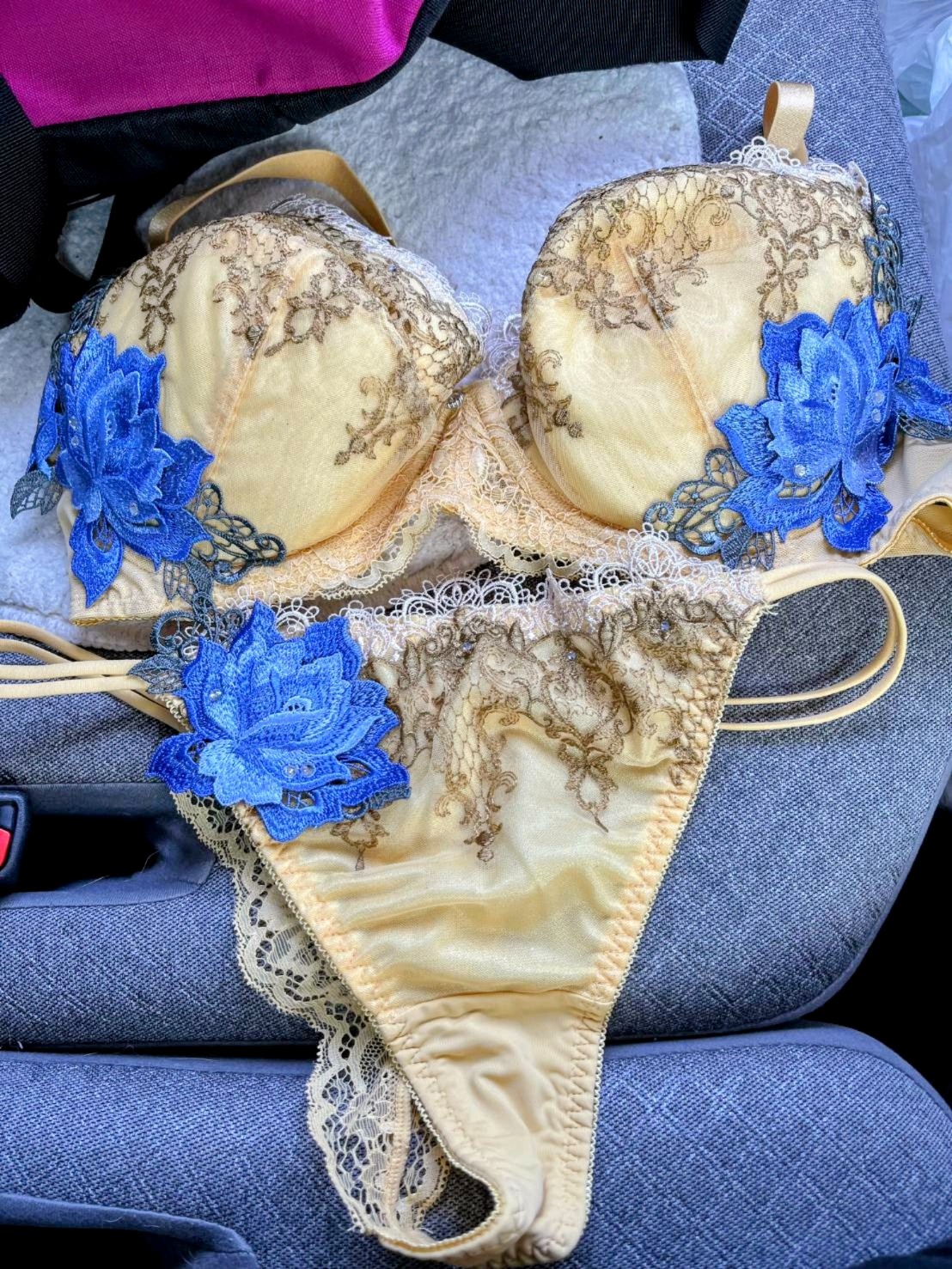 太っちょおばさんの新しい下着の画像その1