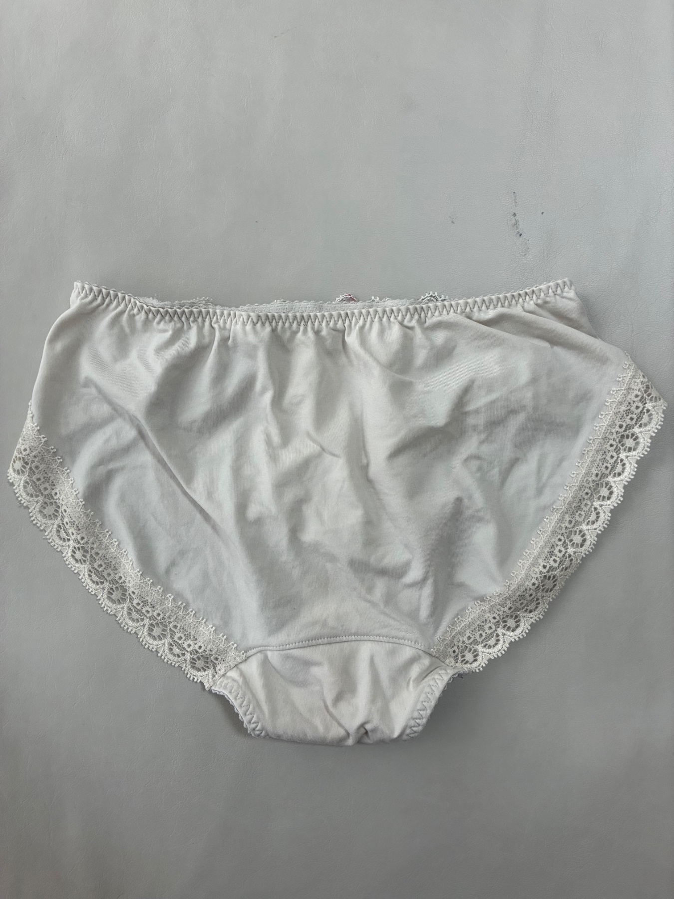 34歳教員妻の汚パンティー⑤の画像その3