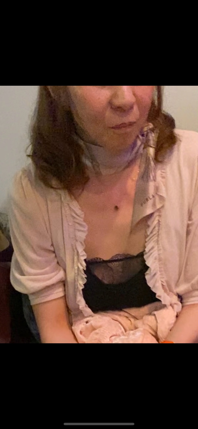 サワサワ人妻の画像その4