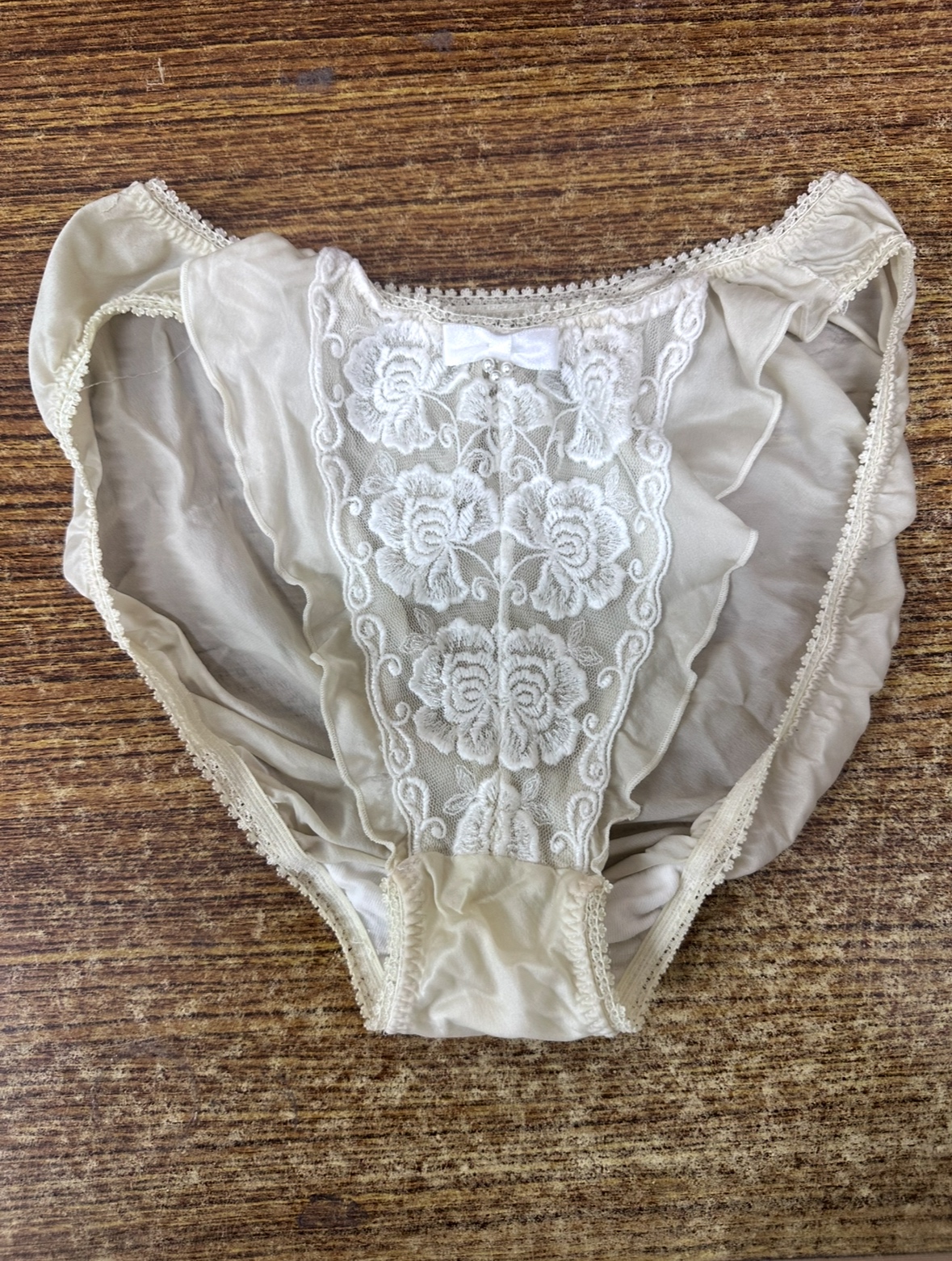 履かなくなったパンティの画像その1