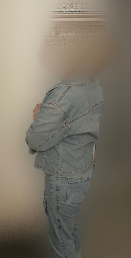 母親の着替えの画像その1