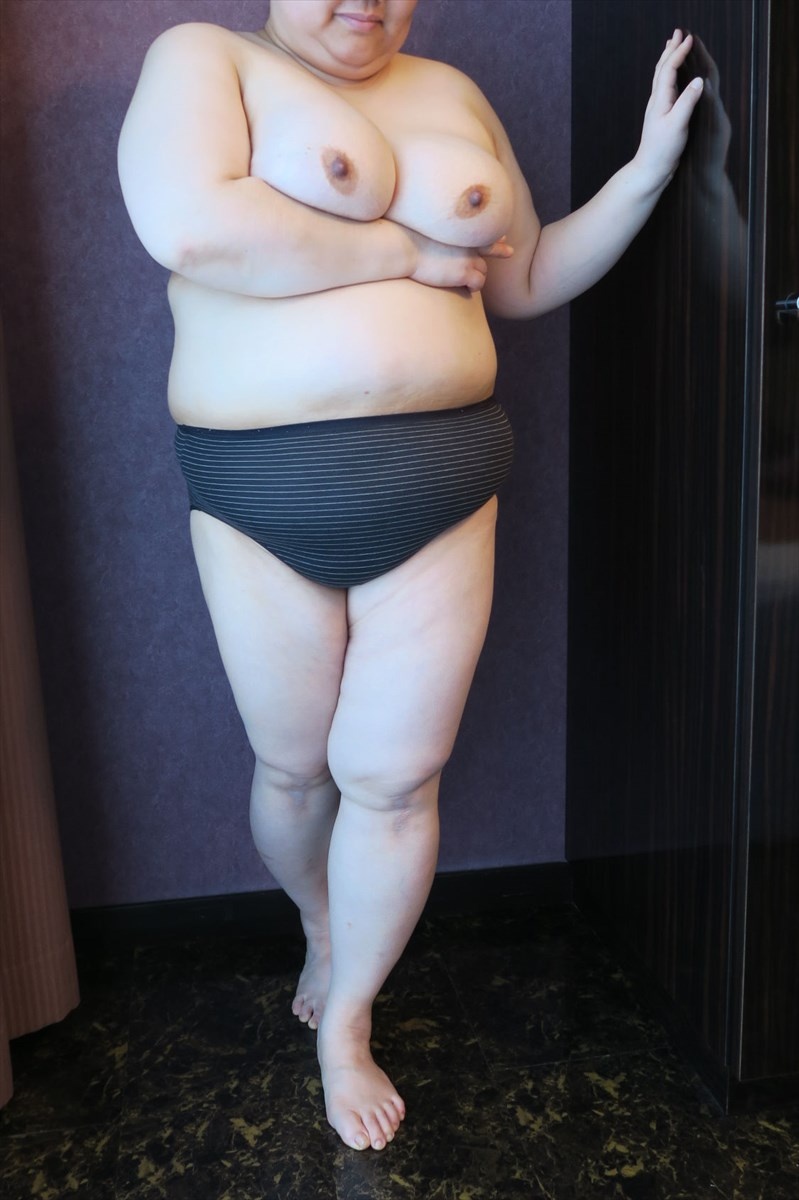 四十路の激ポチャ熟女の身体の画像その4