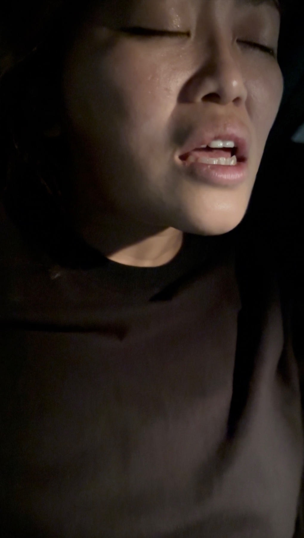 車内オナニーに溺れる46歳妻の画像その4