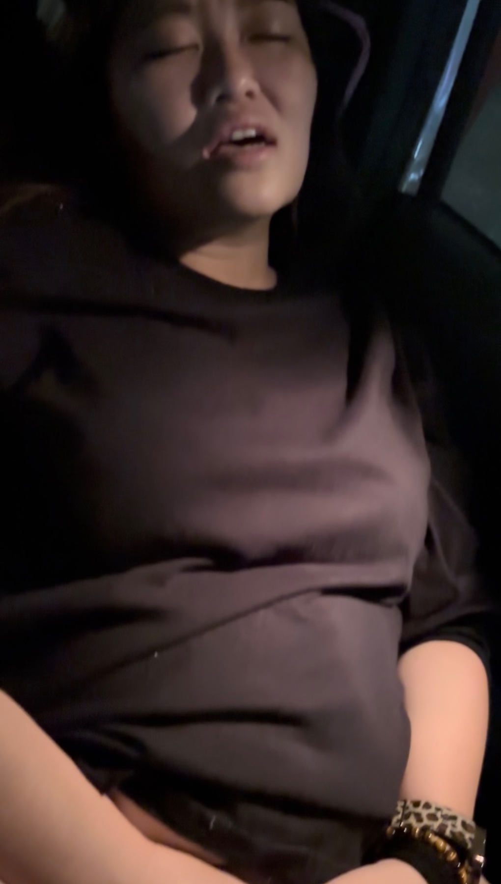 車内オナニーに溺れる46歳妻の画像その5