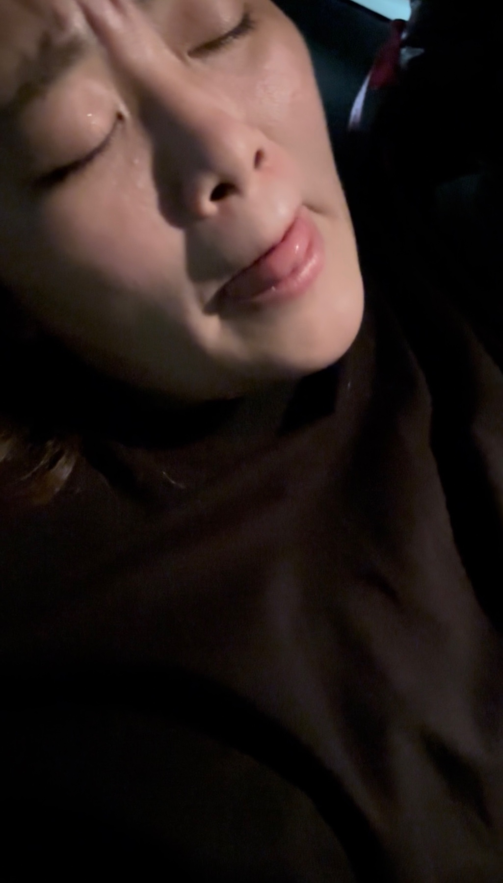 車内オナニーに溺れる46歳妻の画像その3