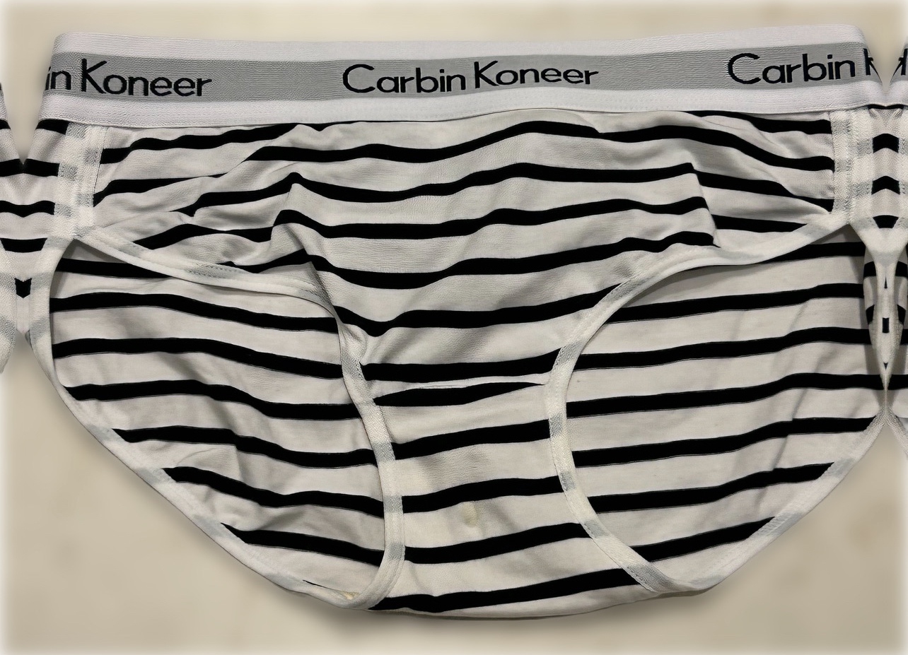 看護師妻　縞パンの画像その4