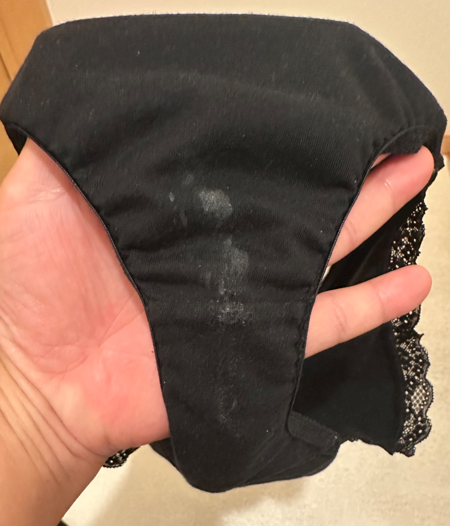 ママの汚れ下着の画像その3