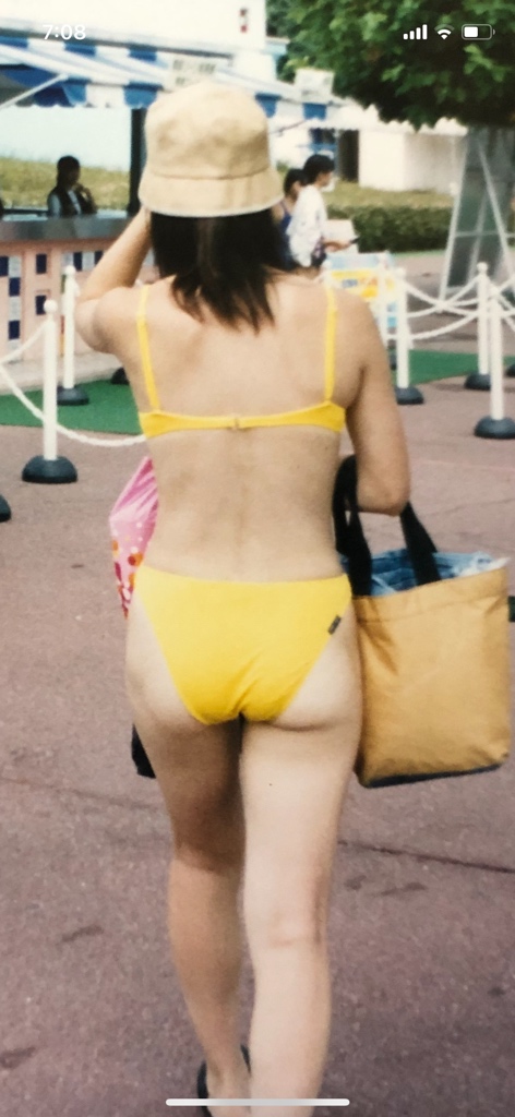 妻のビキニ姿の画像その2