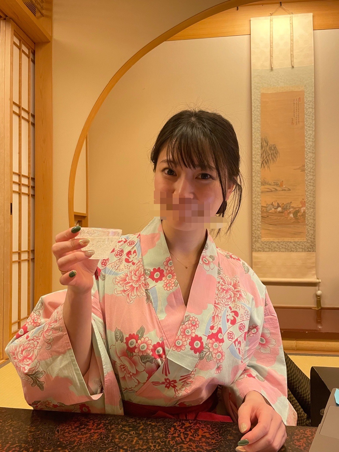 旅行中の彼女の画像その1