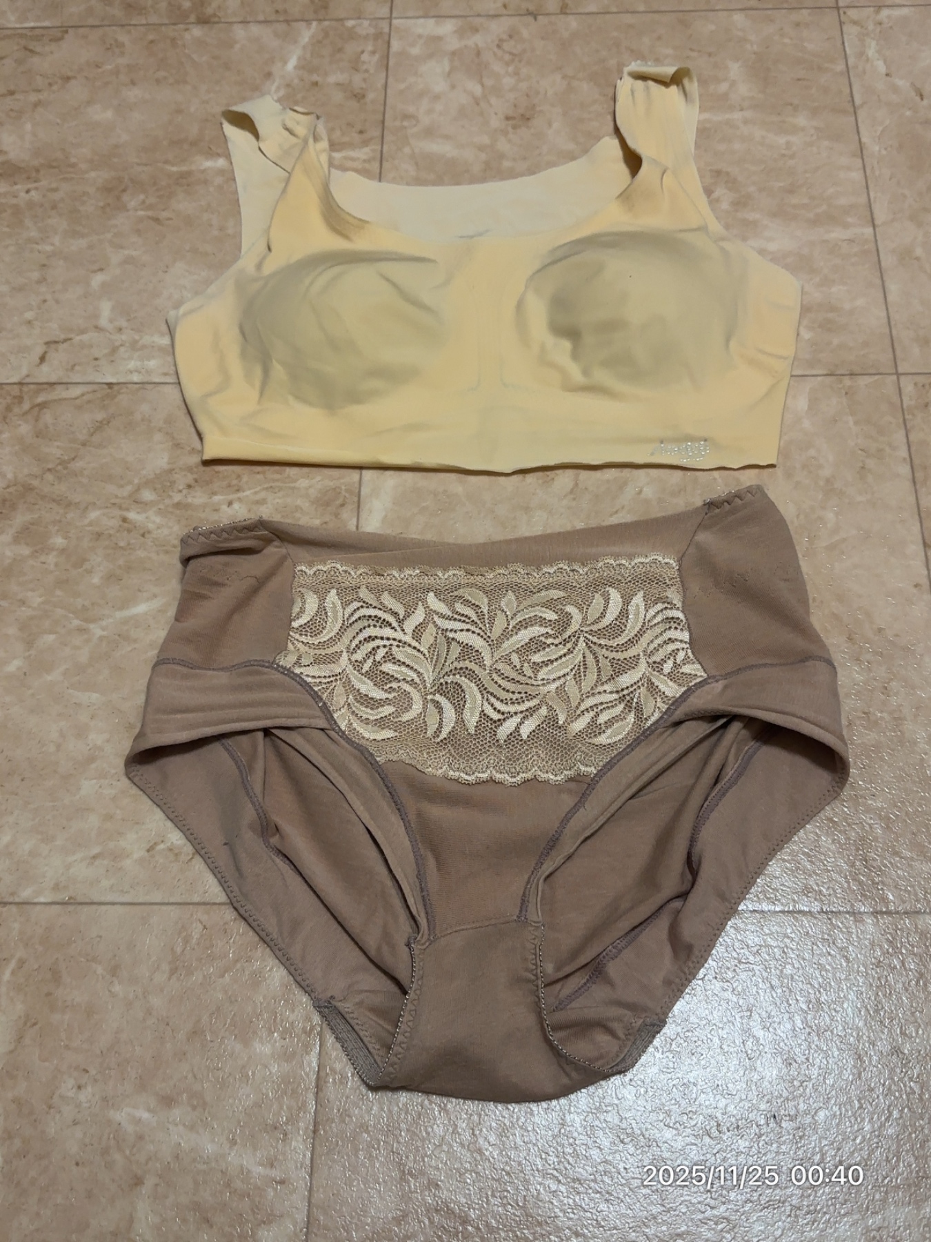 脱ぎたての画像その1