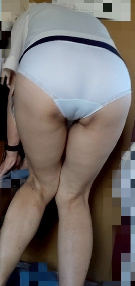 おばさんの下着姿の画像その4