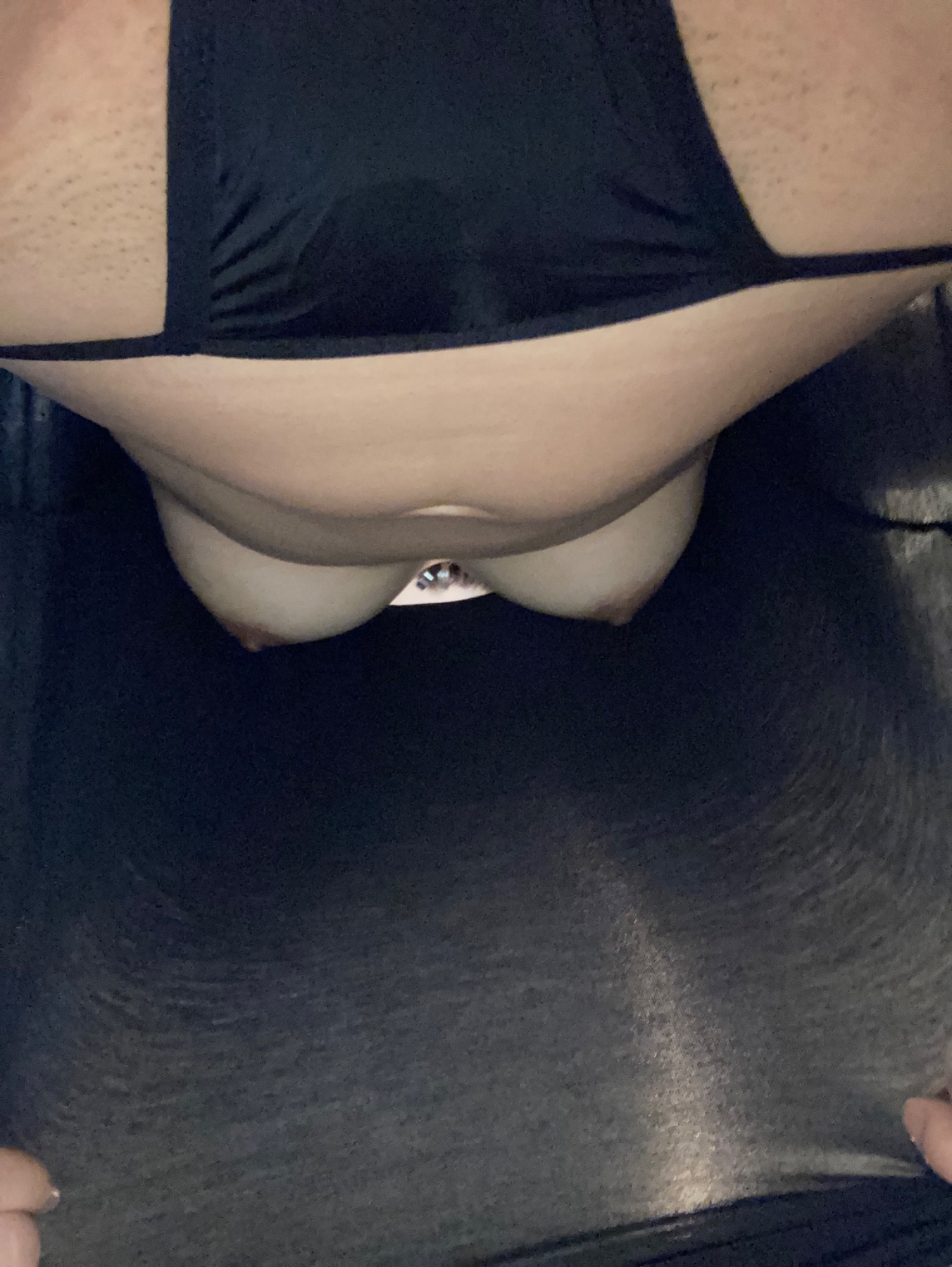 妻の下乳の画像その3