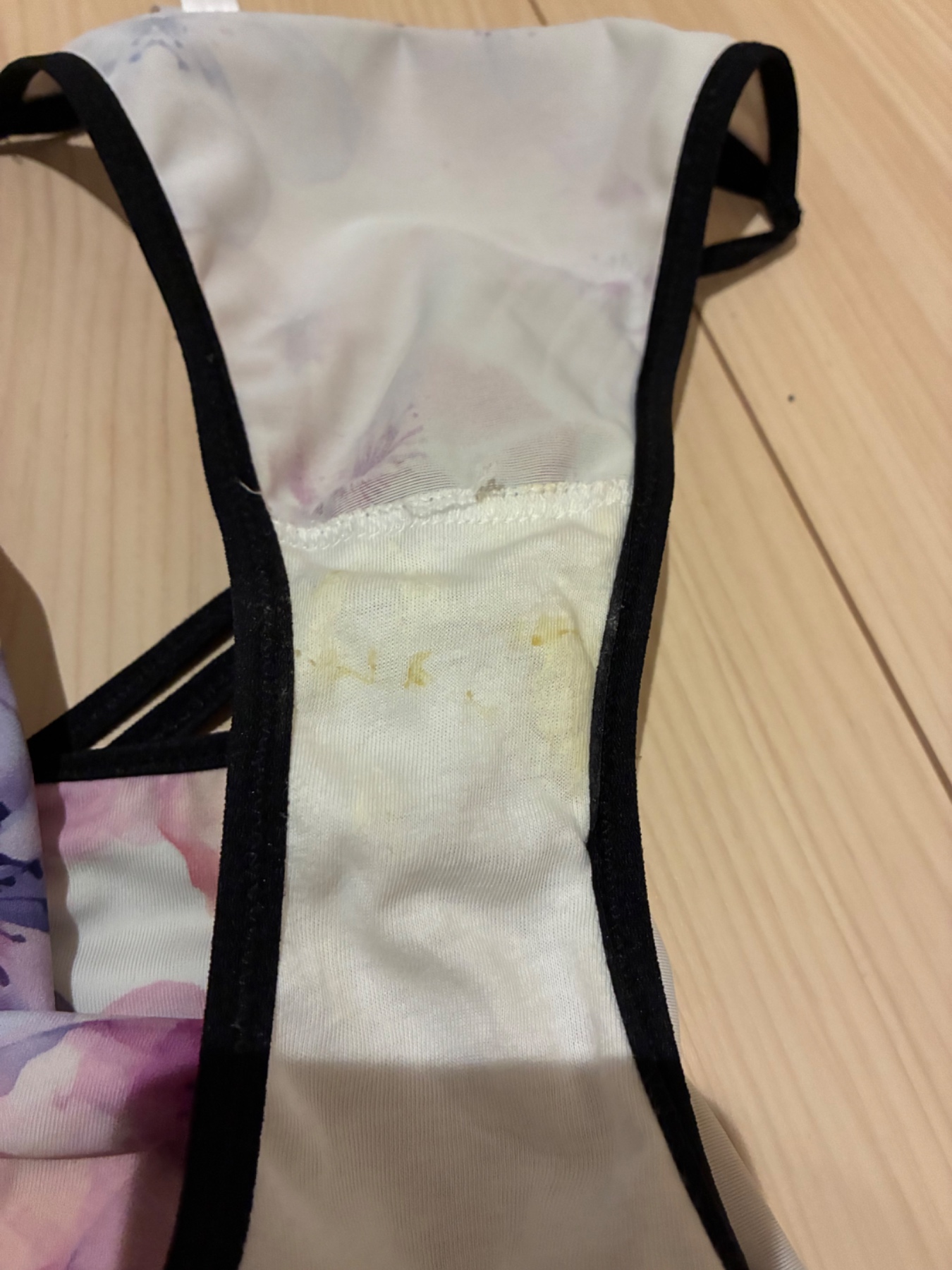 元ギャル妻使用済み下着の画像その5