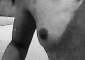 モノクロのちっぱいの画像その1